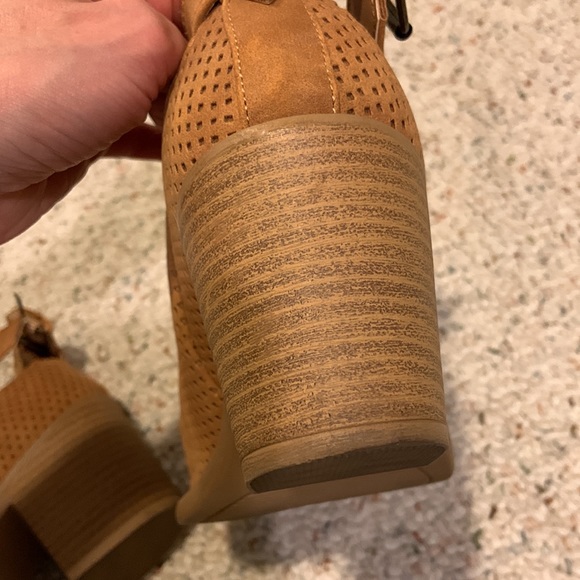 Qupid tan booties with buckle - Picture 9 of 9